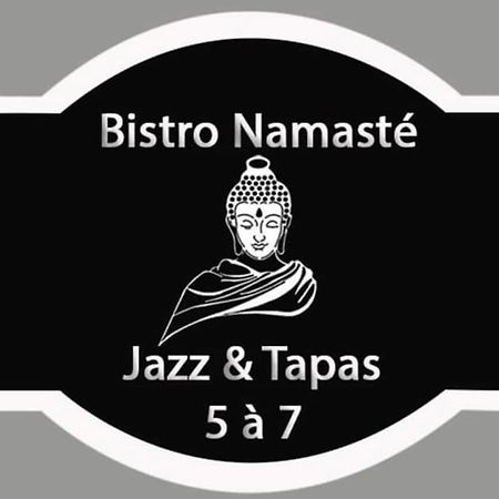 Auberge Et Bistro Namaste Lachute Екстер'єр фото