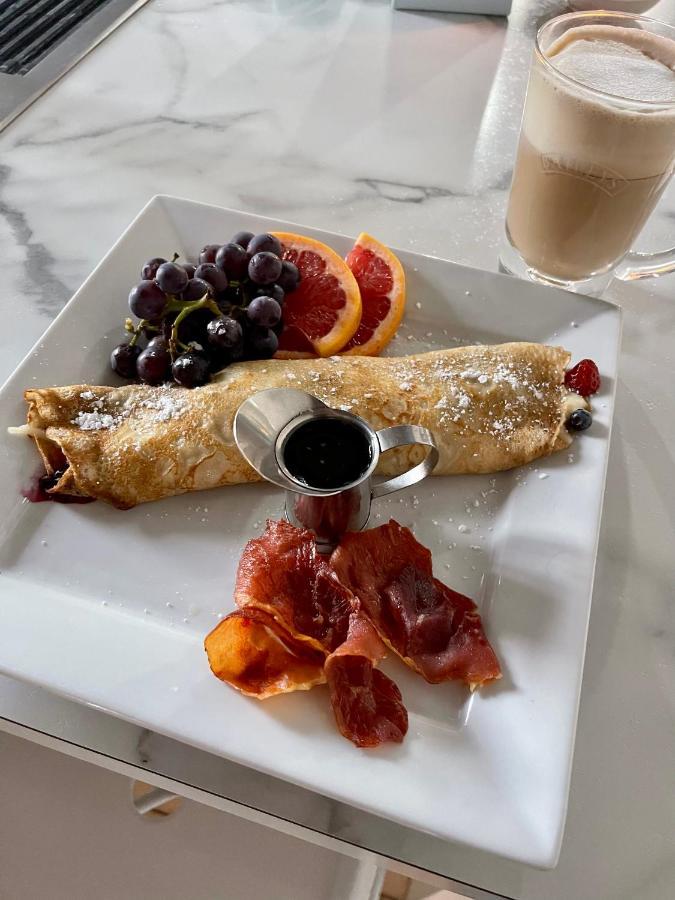 Auberge Et Bistro Namaste Lachute Екстер'єр фото