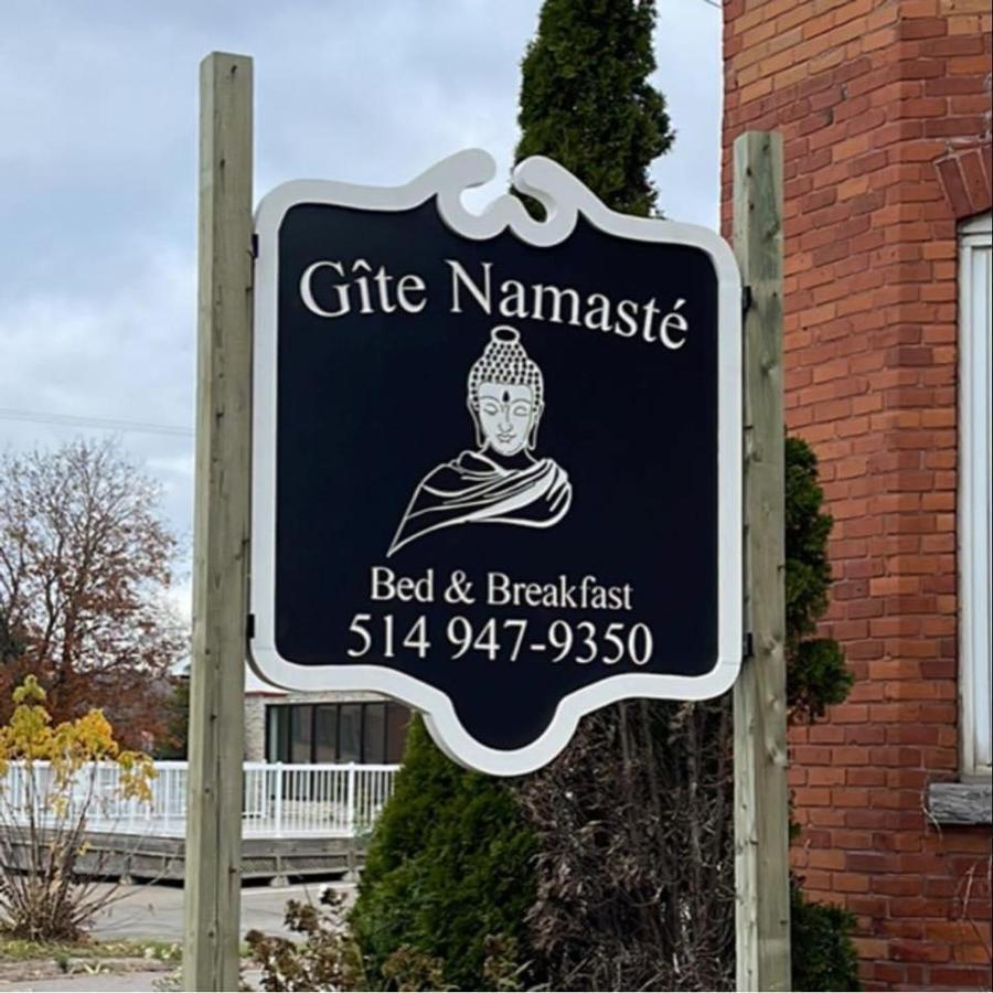 Auberge Et Bistro Namaste Lachute Екстер'єр фото
